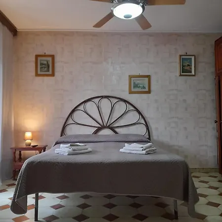 Anxur Bed & Breakfast 3*