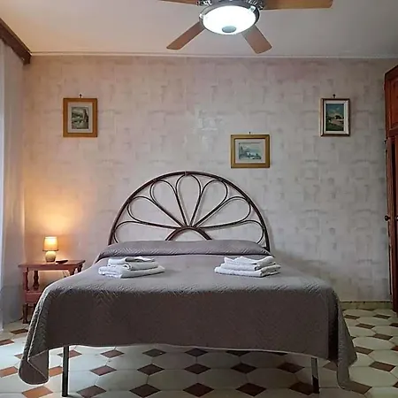 Anxur Bed & Breakfast